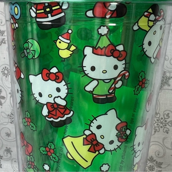 Sanrio Hello Kitty & Joey Christmas Tree Glitter Dome Top 24 Oz Tumbler - Picture 8 of 12